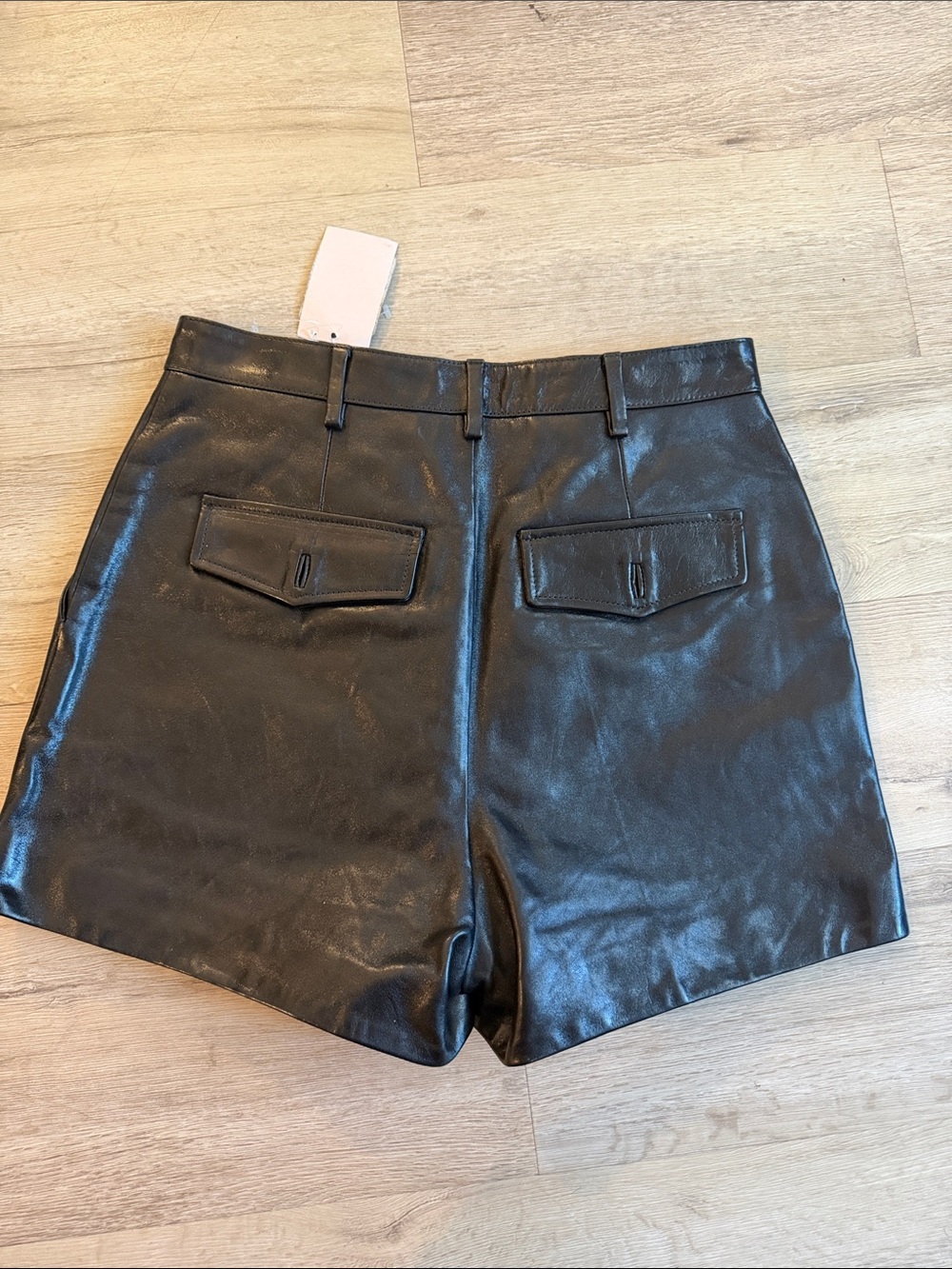 Gucci Black High-Waist Leather Shorts - Picture 3 of 5